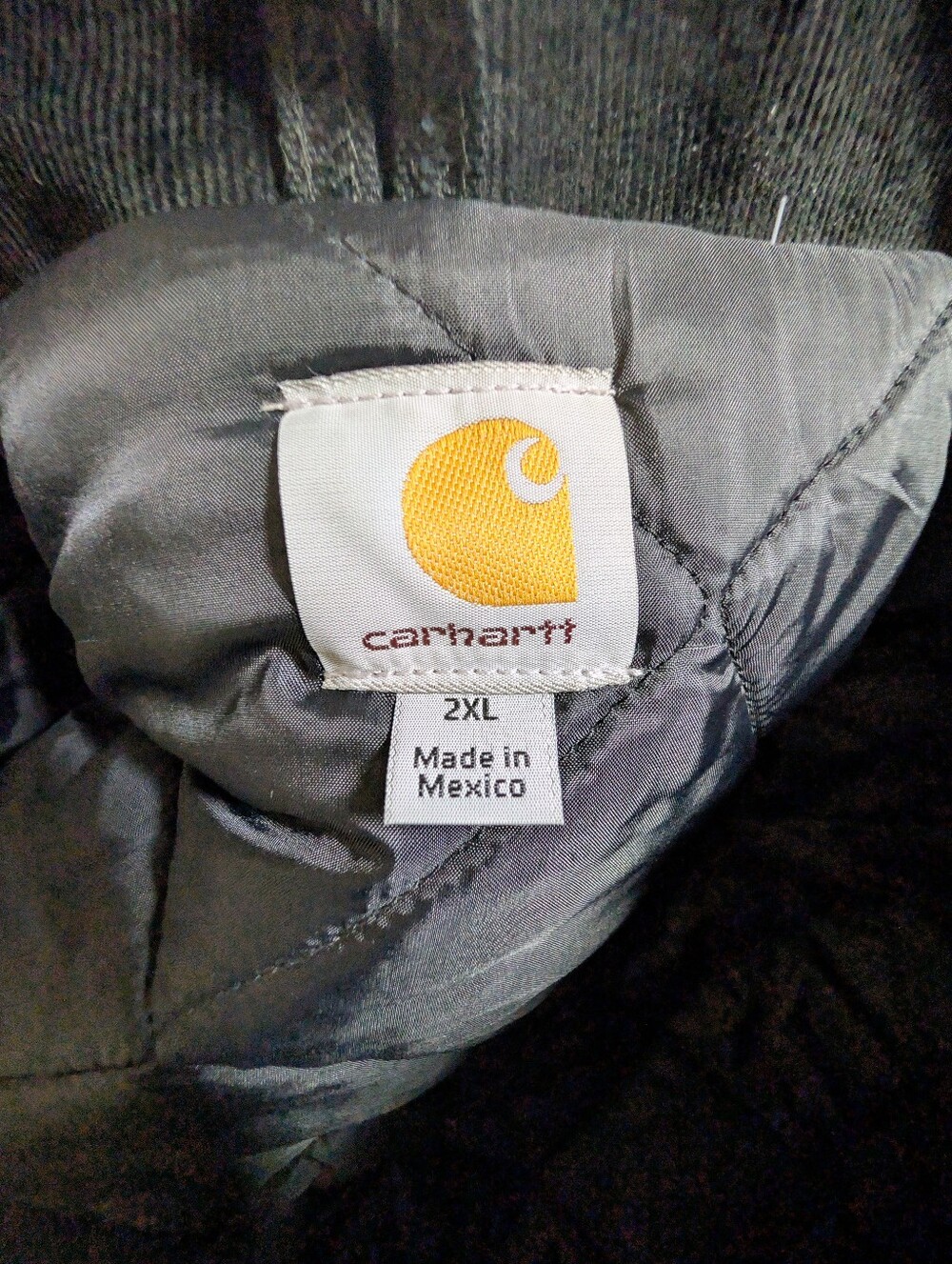 Carhartt Black J002 BLK (Arctic Quilt-Lined Duck Traditional Jacket)